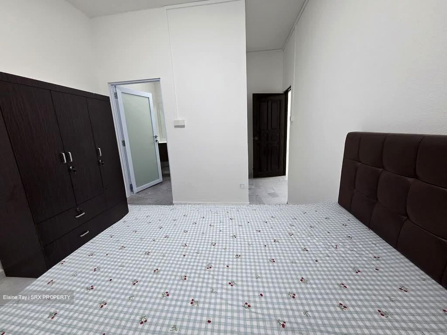 East Coast Road (D15), Terrace #562574101